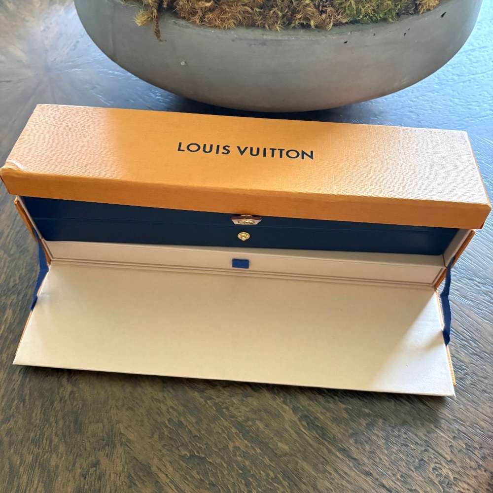 Louis Vuitton Empreinte Chain Bracelet, 18kYellow Gold